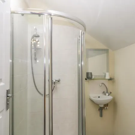 14 Clark Street Holiday home Scarborough
